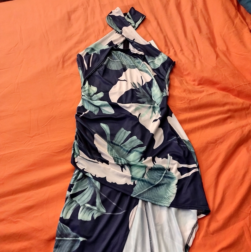 CBR Women's Blue Floral  Stretch Wrap Halter Neckline Midi Dress Sz. Large